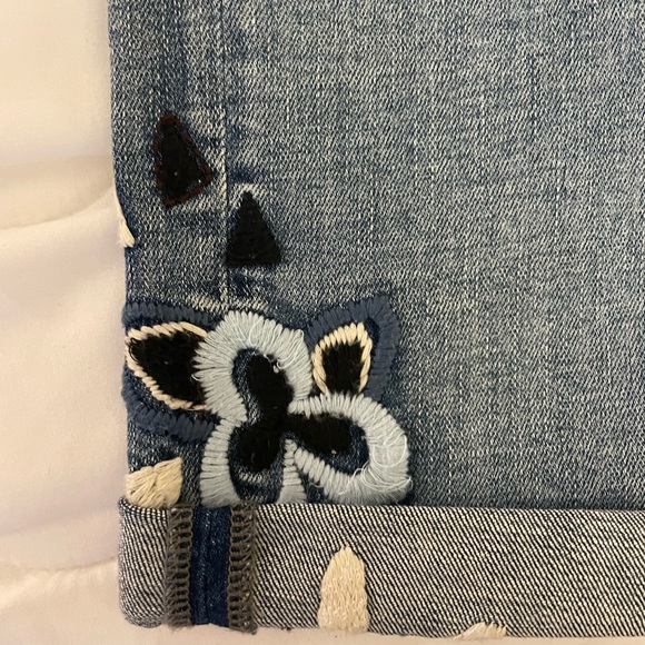 PILCRO Embroidered High-Rise Relaxed Jeans - Blue - Size 25 - Picture 15 of 15